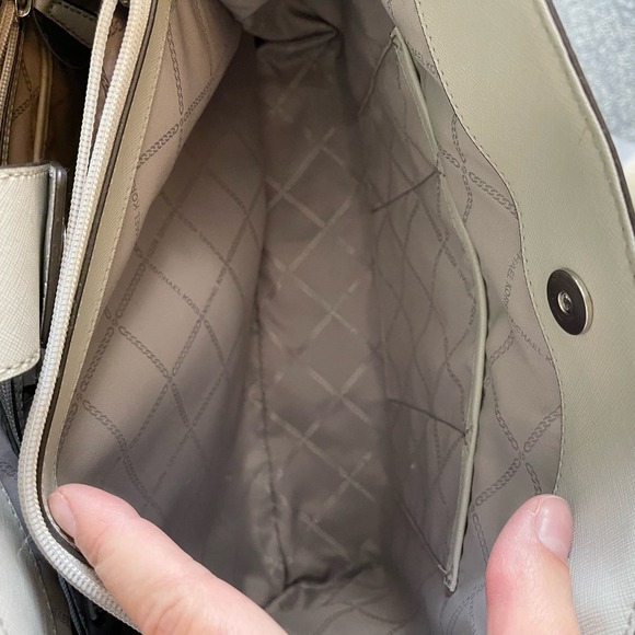 MICHAEL KORS MK Womens Shoulder Tote Bag Chain Strap Pebbled Leather Taupe - Picture 11 of 13